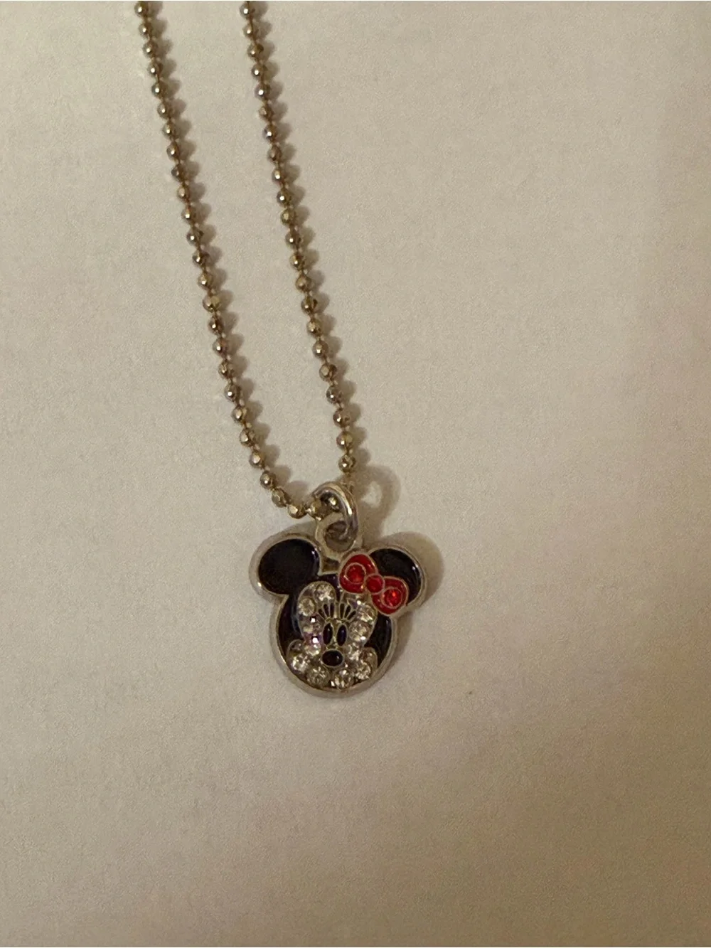 Walt Disney World parks Minnie Mouse necklace size 16”